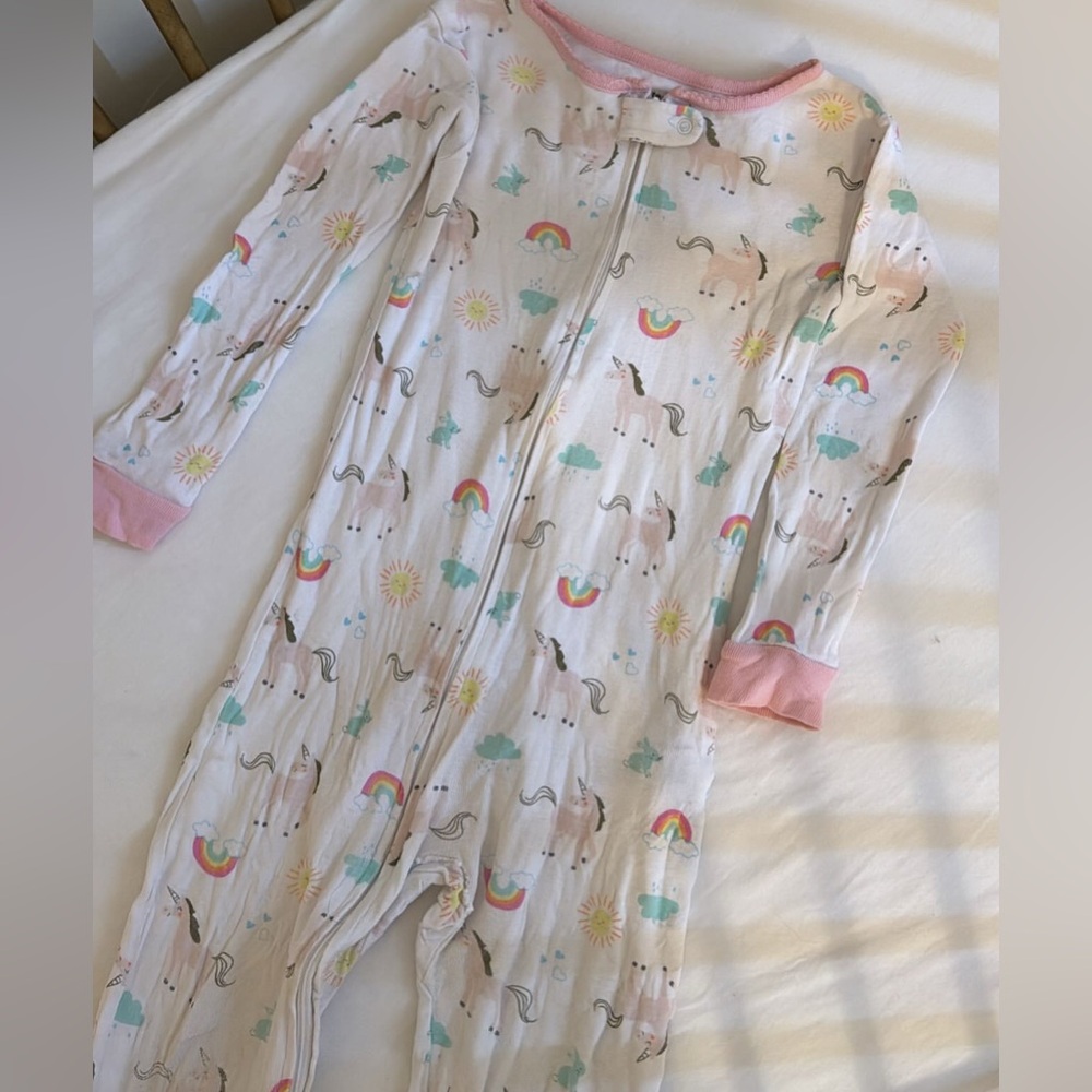 Unicorn and rainbows girls 4T carters pajamas